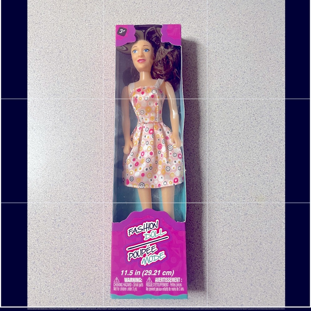 Fashion doll